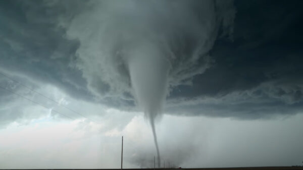 Minidocumentaire toont gruwelijk vette beelden van razende tornado's