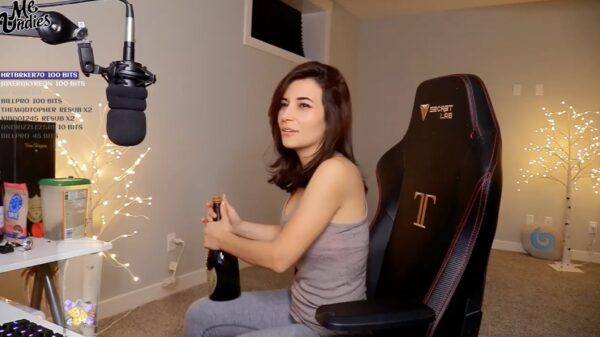 Alinity kan geen Champagne openmaken