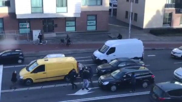 Ongeluk leidt tot roadragende bontkraagjes in centrum Nijmegen