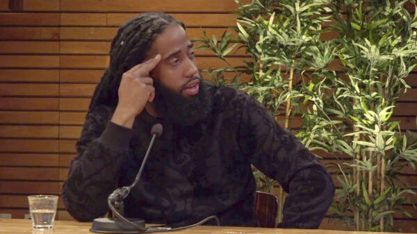 OOK al een wit privilege: wijntjes drinken, pizza eten en chillen