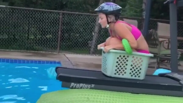 Je kunt jezelf prima vermaken met een wasmand, een loopband en een zwembad