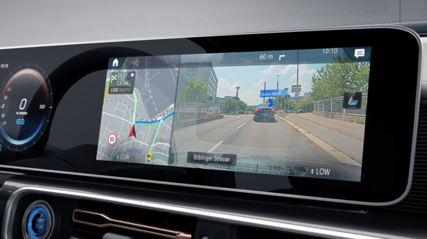 De nieuwe augmented reality-displays van Mercedes lijken zo uit een sci-fi-film te komen