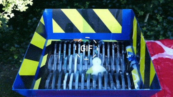 Gifdump: in een industriële shredder gaat echt álles kapot