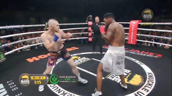 Bare Knuckle-vechter Kaleb Harris mept tegenstander met vervroegd pensioen