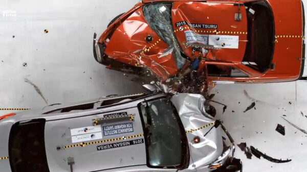 Met een crashtest zie je goed het verschil tussen oude en nieuwe auto's