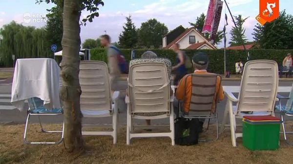 Zuur Vierdaagsewijf haat snelwandelaars en gehandicapten