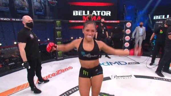 MMA'er Valerie Loureda laat ook na haar knock-out zien wat ze in huis heeft