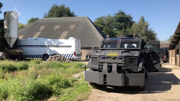 Video: politie deelt beelden van inval bij grootste cocaïnewasserij ooit