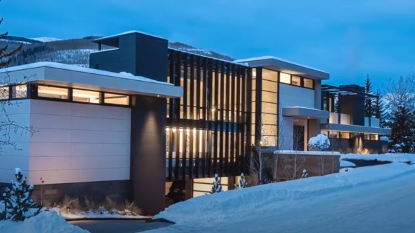 Ultramodern herenhuis in de Rocky Mountains voor $45 miljoen te koop