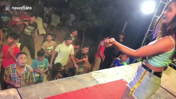 Man kan ogen niet geloven tijdens optreden van Thaise danseres