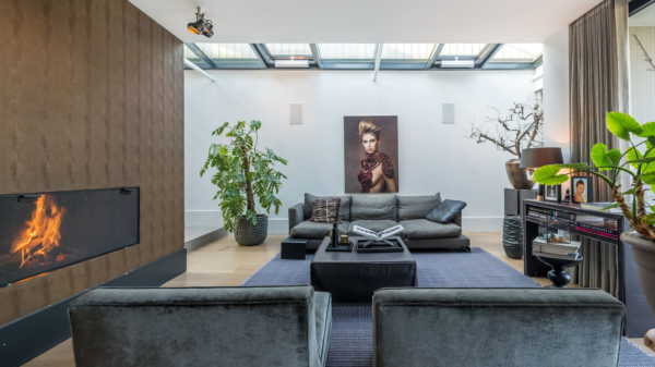 Voor slechts €1.850.000 koop je dit luxe beach house in Amsterdam!