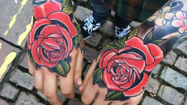 Liefhebbers van tatoeages komen weer volledig aan hun trekken (177)