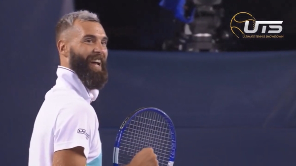 Bazenactie: Benoit Paire trollt tegenstander door een snoeiharde smash te faken