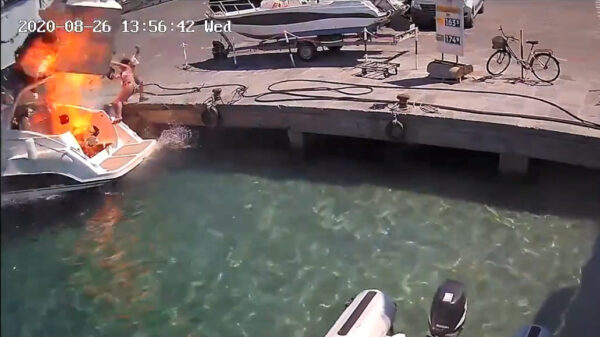 Vrouw wordt weggeblazen als boot explodeert tijdens het tanken