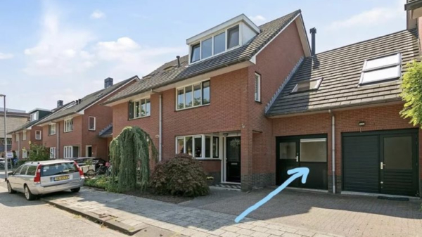 Het kan nog gekker: garage van 15m² in Rotterdam te huur voor €750 per maand