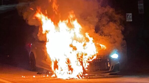 Audi RS3 met 1100 pk verliest remmen en vliegt in de fik