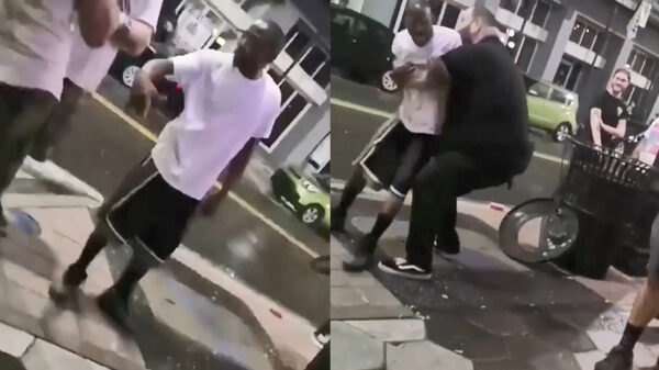 Uitsmijter is helemaal klaar met praatjesmaker en zet hem letterlijk bij het oud vuil