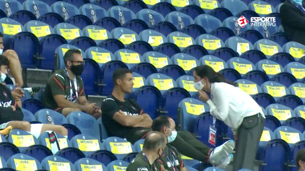 Ronaldo komt erachter dat coronaregels ook voor halfgoden gelden