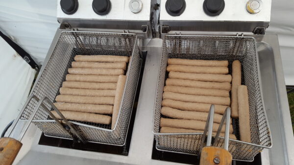 Nationale Frikandellendag 2021: een ode aan de meest populaire snack van Nederland!