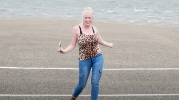 De muzikale monsterhit van de week: Iris Queen ft. Br1 - We Hebben Flessen