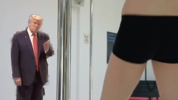 Bram Krikke gaat uit de kleren voor Donald Trump