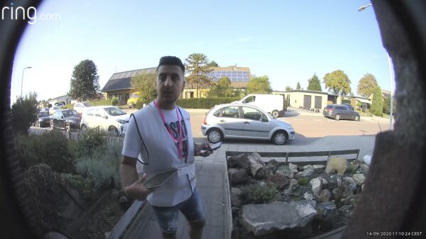 Deze verkoper heeft dé techniek om iedereen over te halen