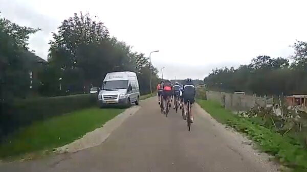 Een groepje wielrenners inhalen blijft toch altijd wel een dingetje
