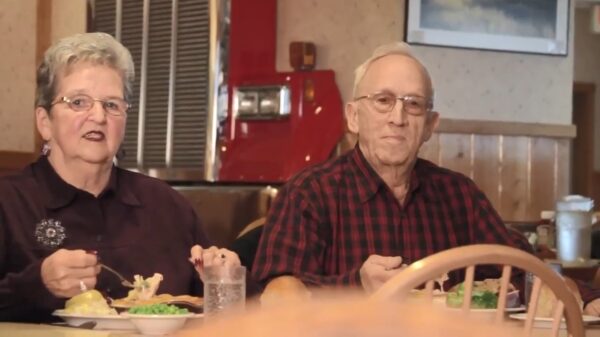 Web classic: neem nooit een bejaarde als acteur