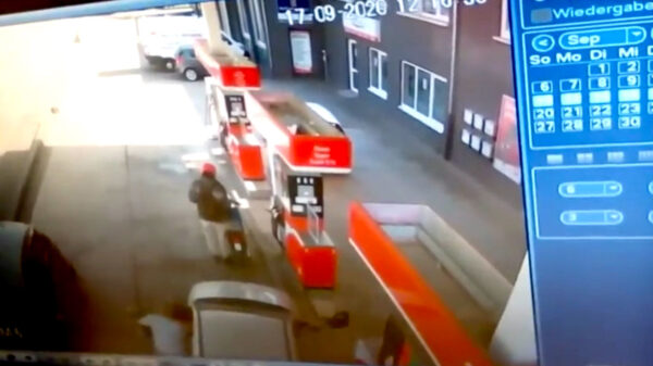 Automobilist mag na het tanken wel een bezoekje brengen aan Hans Anders